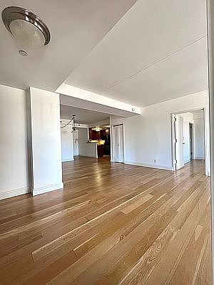 4th image of 3536 Cambridge Ave APT 5E