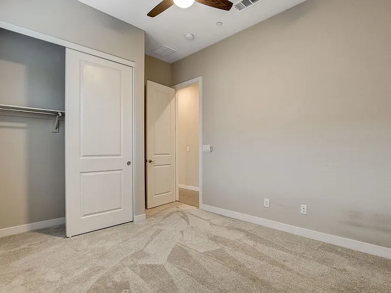94 Nine Mile Creek Dr — Photo 26