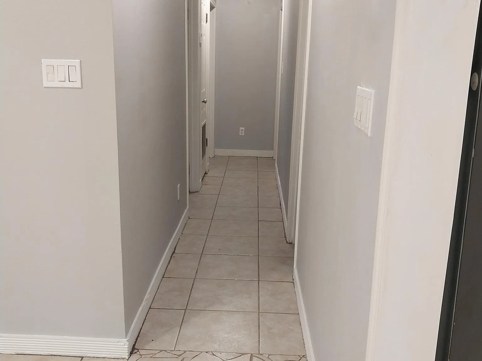 4 bed, 1596 sqft, $1,900 — Photo 3