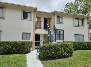 204 NW 60th Ave #204, Pompano Beach, FL 33063