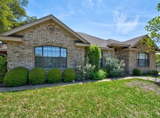 1801 Summit Ridge Dr, Kerrville, TX 78028