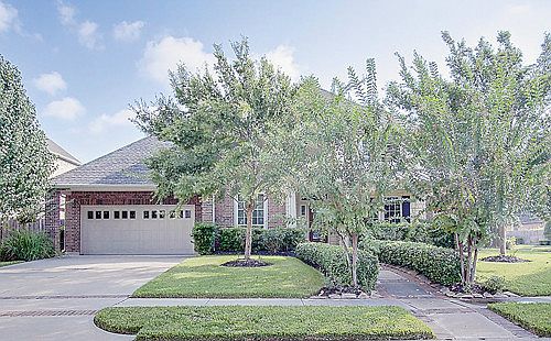 1st image of 1515 Caledonia Trl