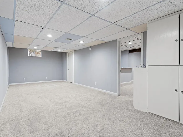14501 S Village Dr — Photo 19