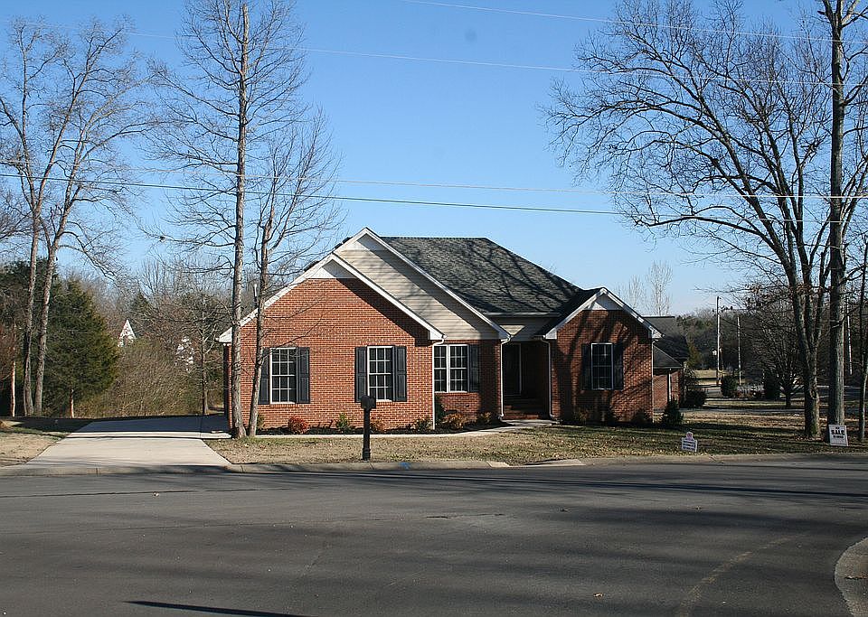 1st image of 100 Stonegate Cir
