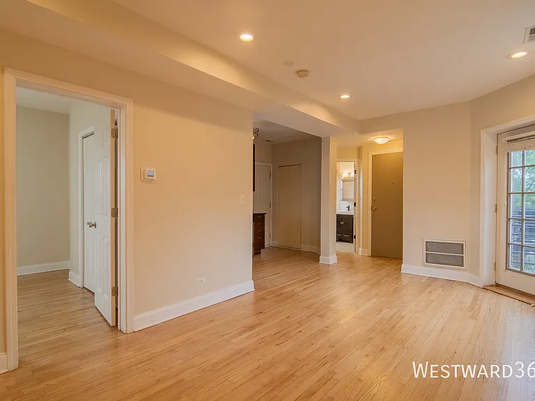 4334 N Sacramento Ave #3W — Photo 7