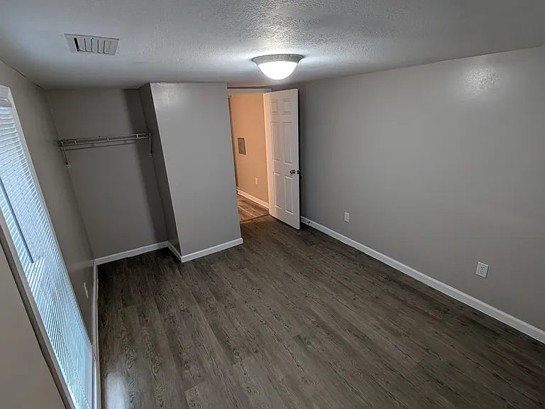 202 Law Ave — Photo 12