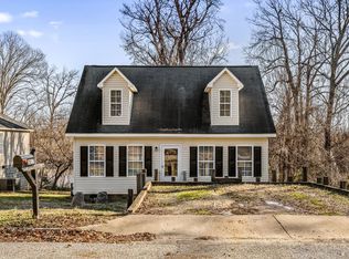 2017 Rath St, Greensboro, NC 27406