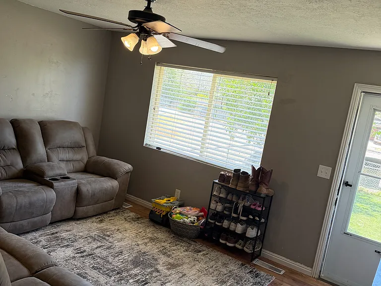 4318 Golden Leaf Cir — Photo 21