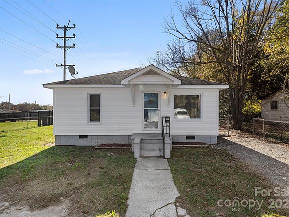 2nd image of 1005 E Park Ave