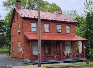 53 N Reamstown Rd, Stevens, PA 17578