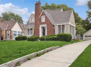 7531 Grand Ave, Kansas City, MO 64114