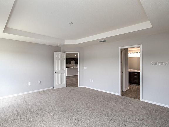 5th image of 409 Hoover Ln