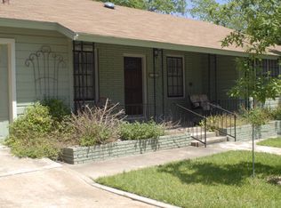 1210 NW Jackson Rd, Kerrville, TX 78028