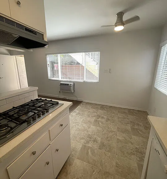 744 Pier Ave #1 — Photo 10