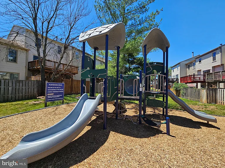 7339 Rokeby Dr — Photo 26