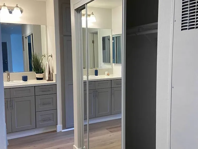 Tustin Palms Apartment Homes — Photo 56