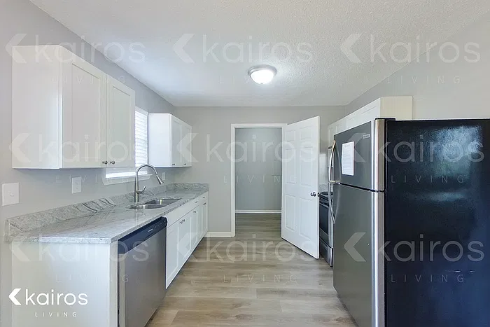 3 bed, 2.0 bath, 1307 sqft, $1,495 — Photo 4