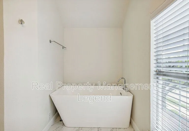 5012 Boxwood Ln — Photo 19