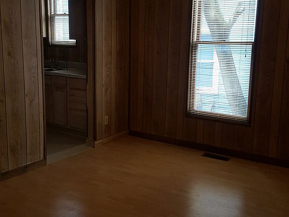 2nd image of 303 W Watauga Ave APT 2