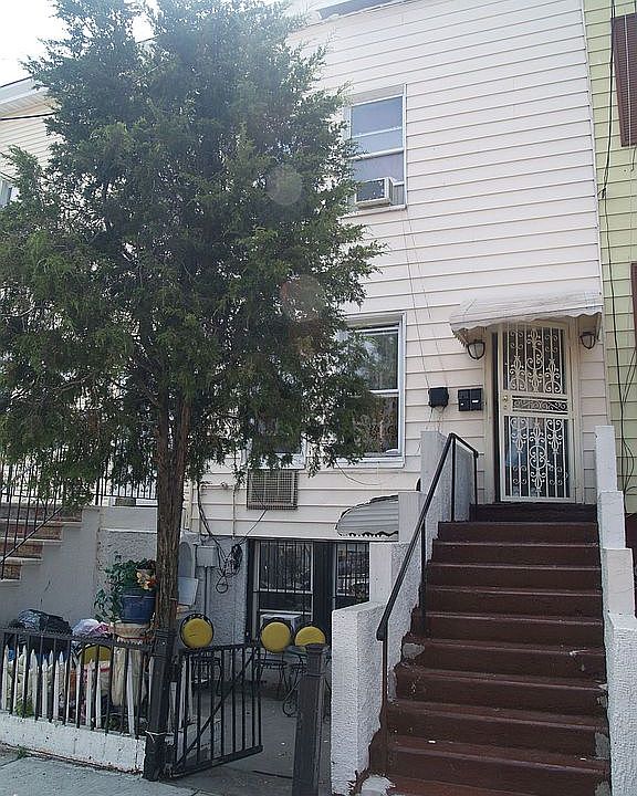 2 family home make a offer