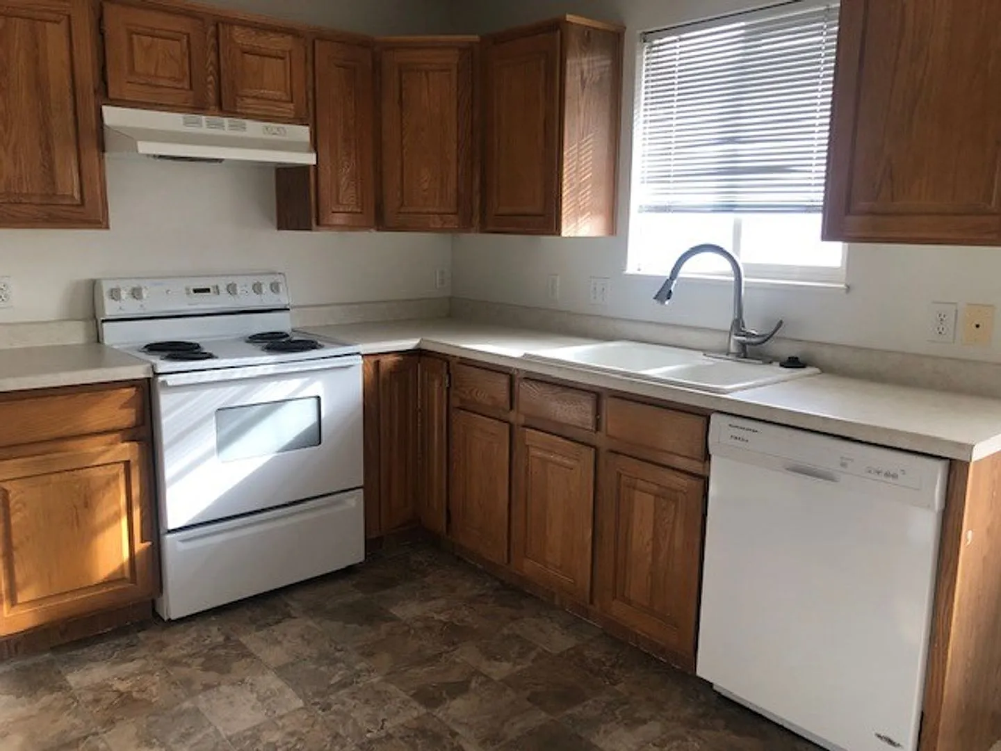 67 N 200 E #1-4 — Photo 4