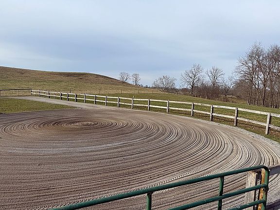 2nd image of 620 Norris Rd