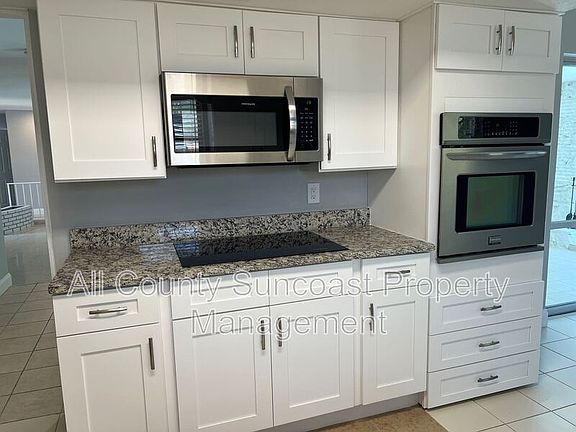 2nd image of 879 45th Ave NE