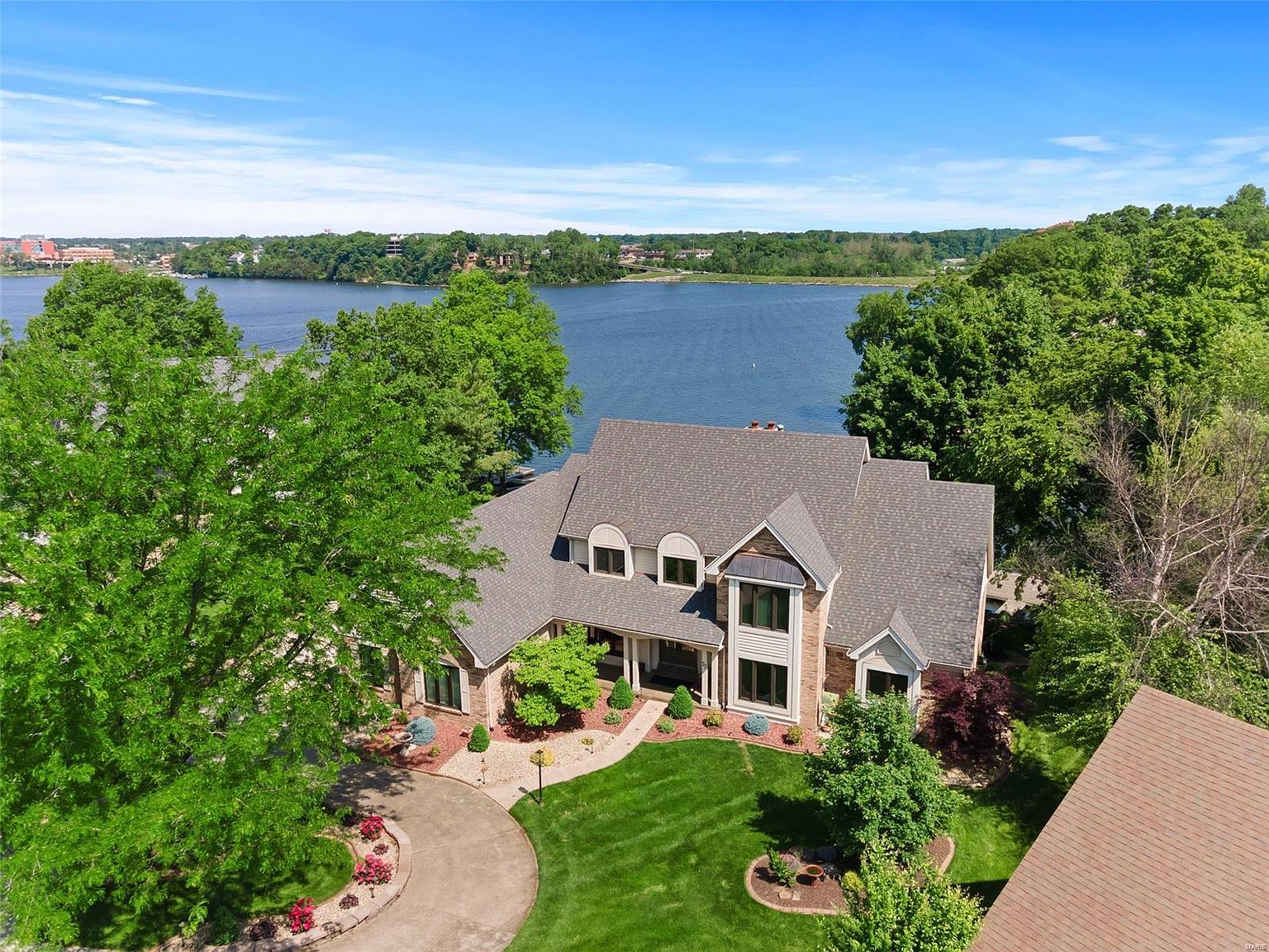 27 Holloway Dr, Lake Saint Louis, MO 63367 Zillow