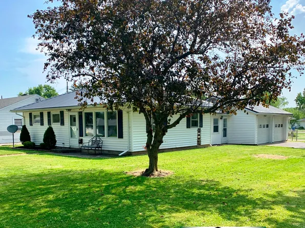 1321 Fleetwood Dr, Fremont, OH 43420