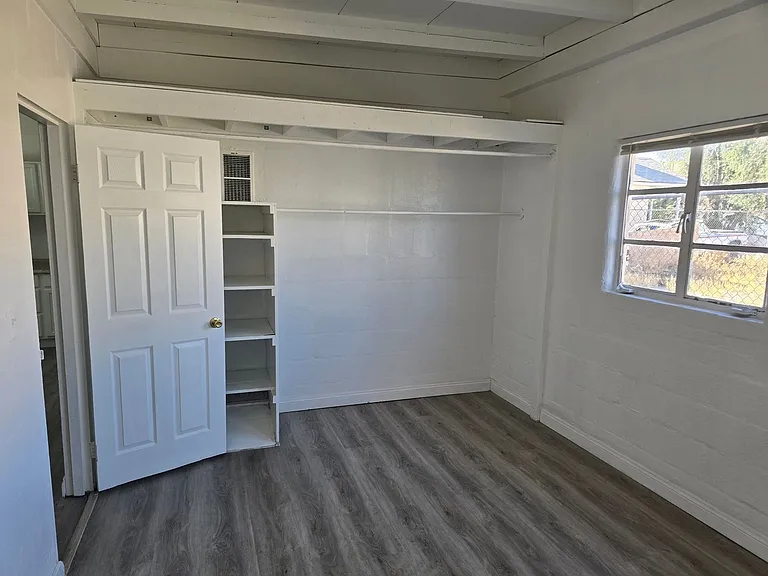 1911 Princeton St — Photo 29