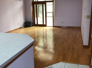 82 Lake St, Youngstown, NY 14174