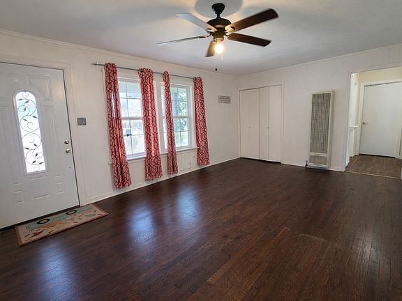 3rd image of 1716 Ridgewood Rd