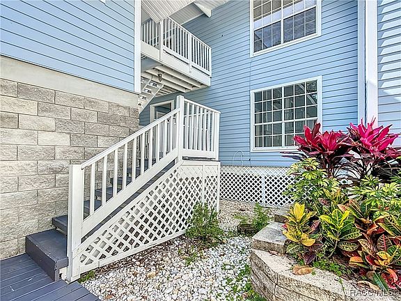5th image of 253 NW Baypath Dr