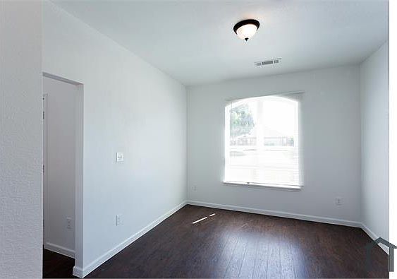 5th image of 3102 Glen Hill Dr