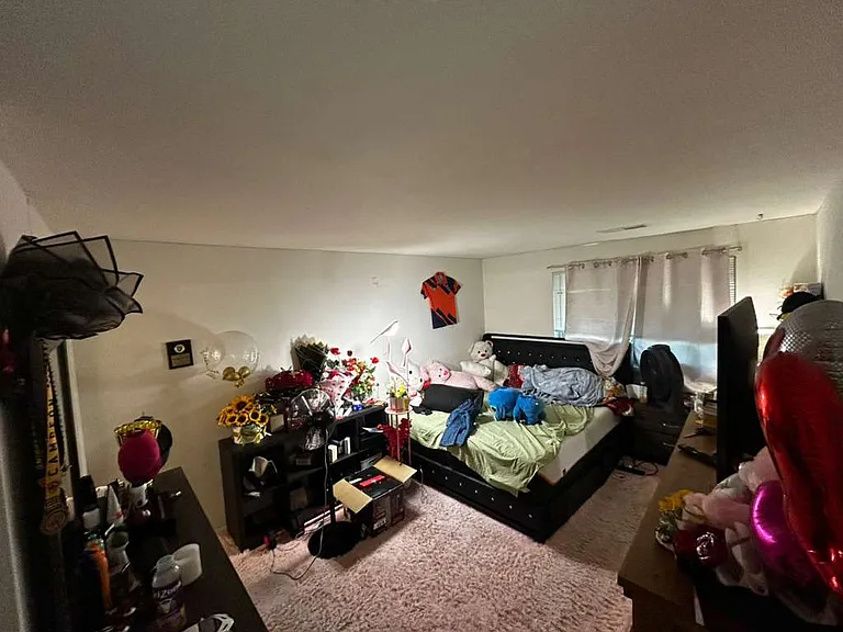 18732 Walkers Choice Rd #5 — Photo 7