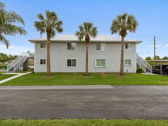 2nd image of 150 SE Village Dr