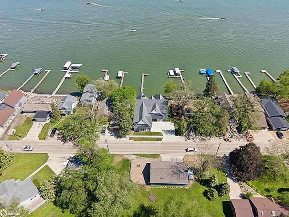 5th image of 1811 N Shore Dr