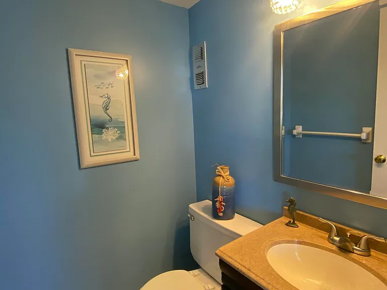 1731 SE 15th St #202 — Photo 11