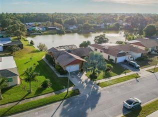 2716 Tung Dr, Holiday, FL 34691
