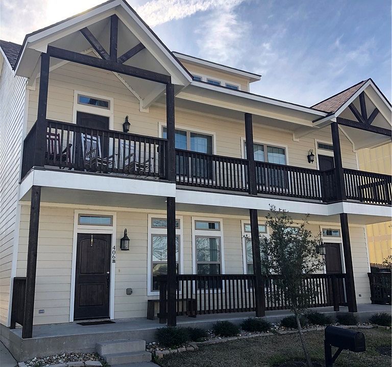 1st image of 406A Poplar St