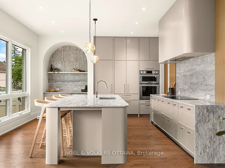 291 Billings Ave — Photo 18