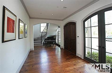 2nd image of 4989 Shadywood Ln