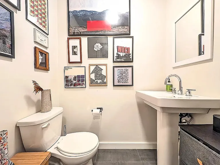 576 Washington Ave #1B — Photo 5