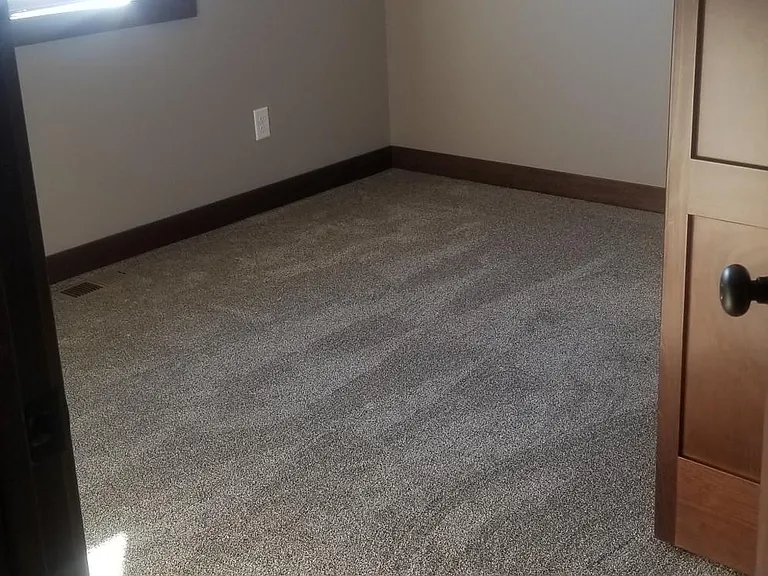 728 N Broadway St — Photo 3