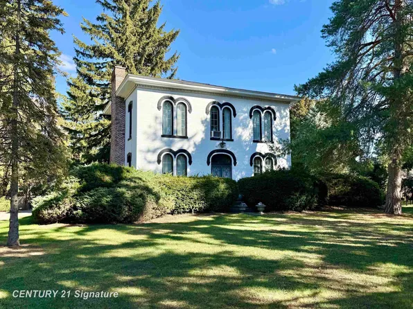 4490 Brockway Rd, Saginaw, MI 48638