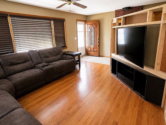 3rd image of 488 Chestnut Hill Avenue