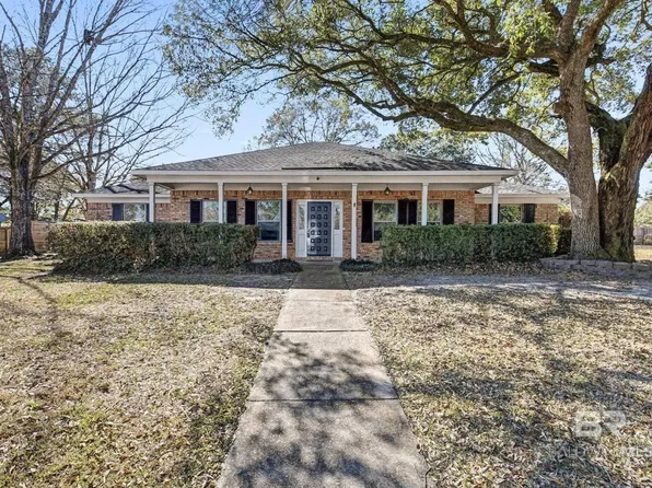 6017 Laurel Wood Ct, Mobile, AL 36609