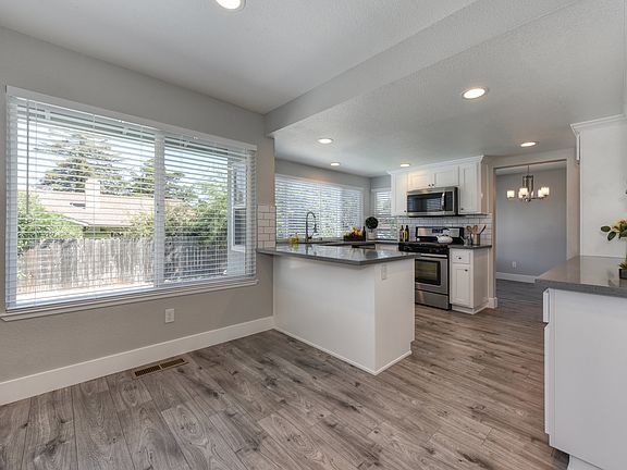 4th image of 8195 Scottsdale Dr