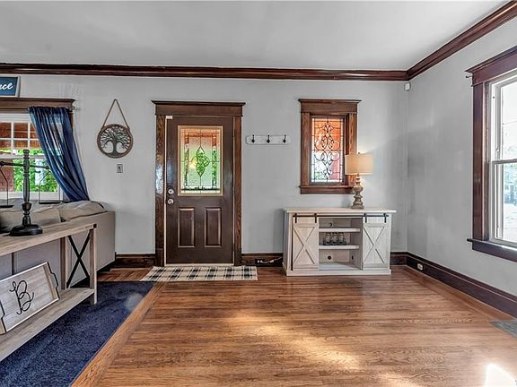 4th image of 733 McKinley Pkwy