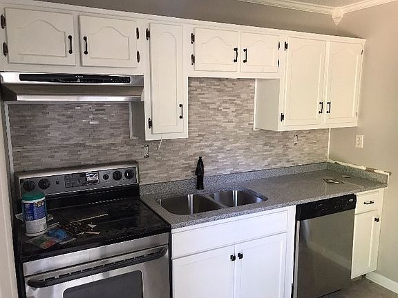 3rd image of 1162 McDonald Dr